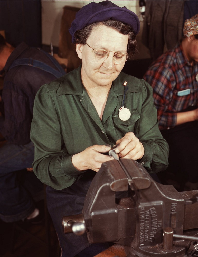 women-world-war-5 women-world-war-5