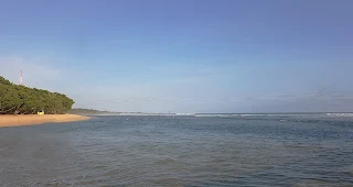 Panorama Alam Pantai Balekambang