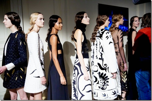 valentino-couture-fall-2014-13_095711978234.jpg_carousel_parties