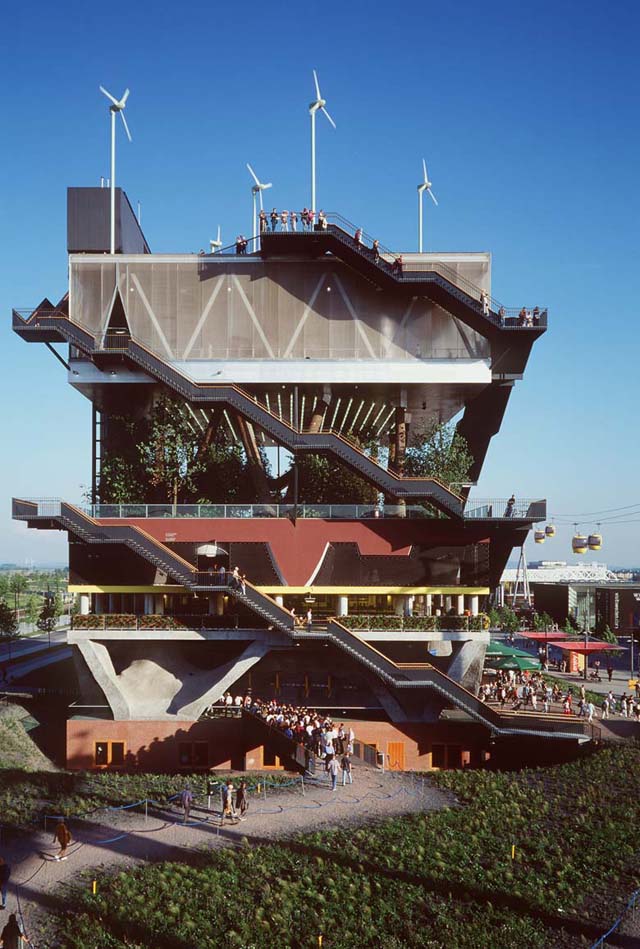 O incrível pavilhão holandês na Expo 2000