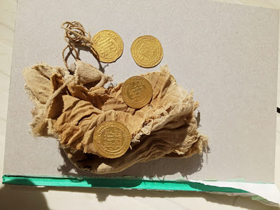 Treasure with gold islamic dinars in fayoum