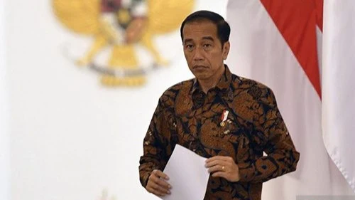 Foto: Jokowi. Jokowi Pamer Indonesia Tak Masuk 10 Besar Negara Terjangkit Korona.
