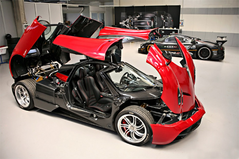 Pagani Huayra thứ hai có giá 1,1 triệu USD