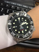 http://easternwatch.blogspot.com/2013/10/orient-300m-pro-saturation-diver.html