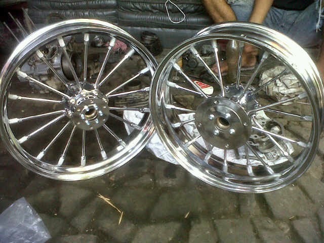 VENOMS AKSESORIS MOTOR Velg Kustom Custom Wheelset