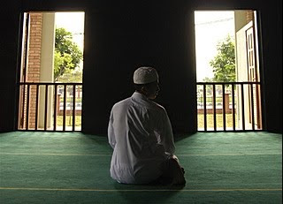 KEUTAMAAN SHOLAT DHUHA DAN WAKTUNYA YANG PALING UTAMA