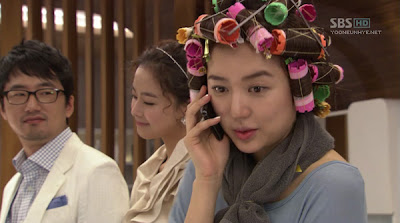 Gong Ah Jung (Yoon Eun Hye) berbohong jika ia sudah menikah