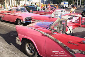 Розовые кабриолеты в Гаване