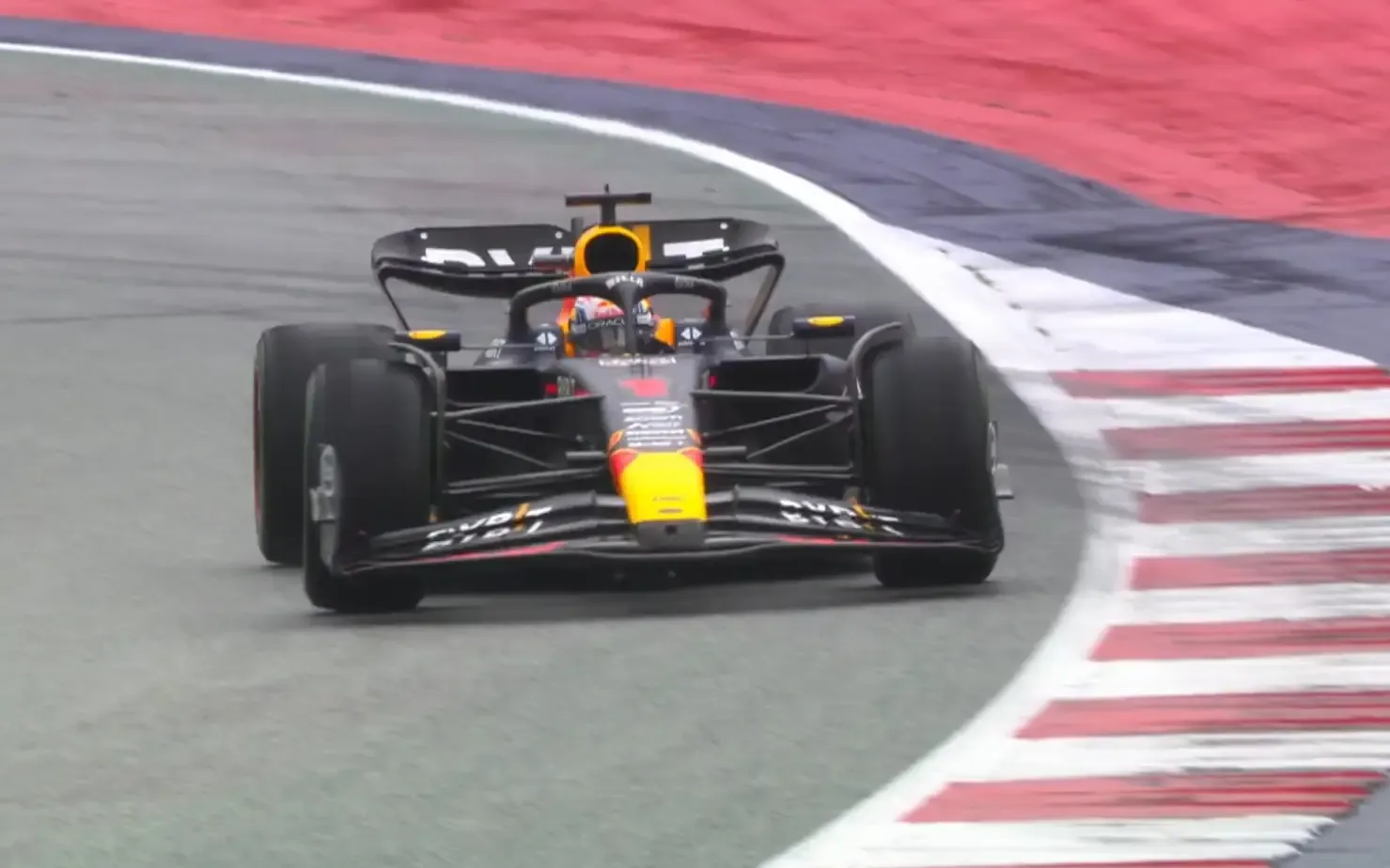 Max Verstappen vince la Sprint race del gran premio d'Austria 2023