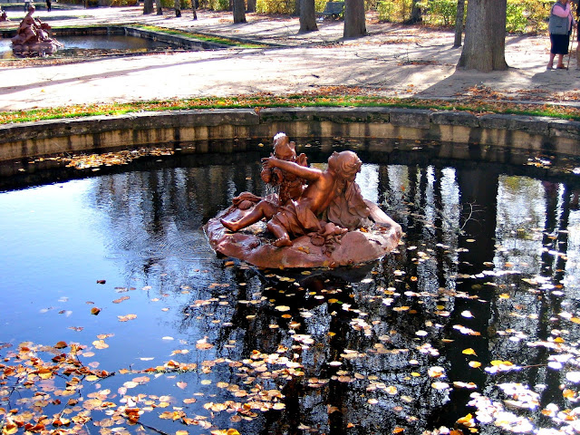 Las grandiosas esculturas de La Granja de San Ildefonso en plomo pintado