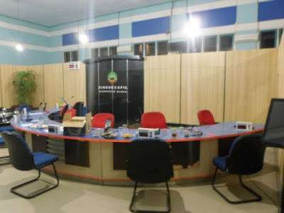 Sekat Ruang - Pesan Furniture Kantor Sesuai Budget