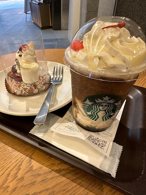 スターバックス コーラ フラペチーノ® (at @Starbucks_j in 港区, Tokyo)