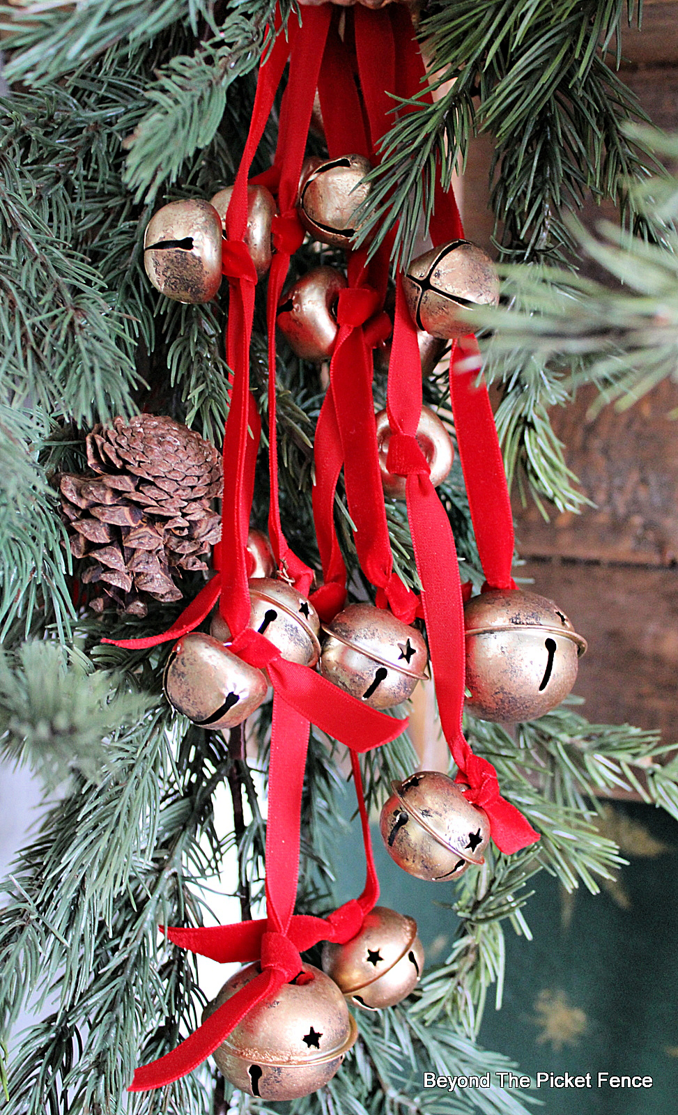 Antiquing Christmas Bells with Rub N Buff 