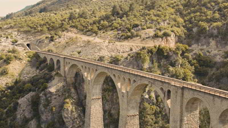 Viaducto de Varda