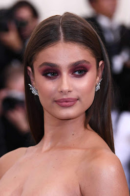 taylor hill latest pics 