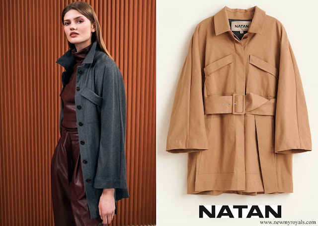 Queen Maxima wore Natan twill coat with pockets and belt