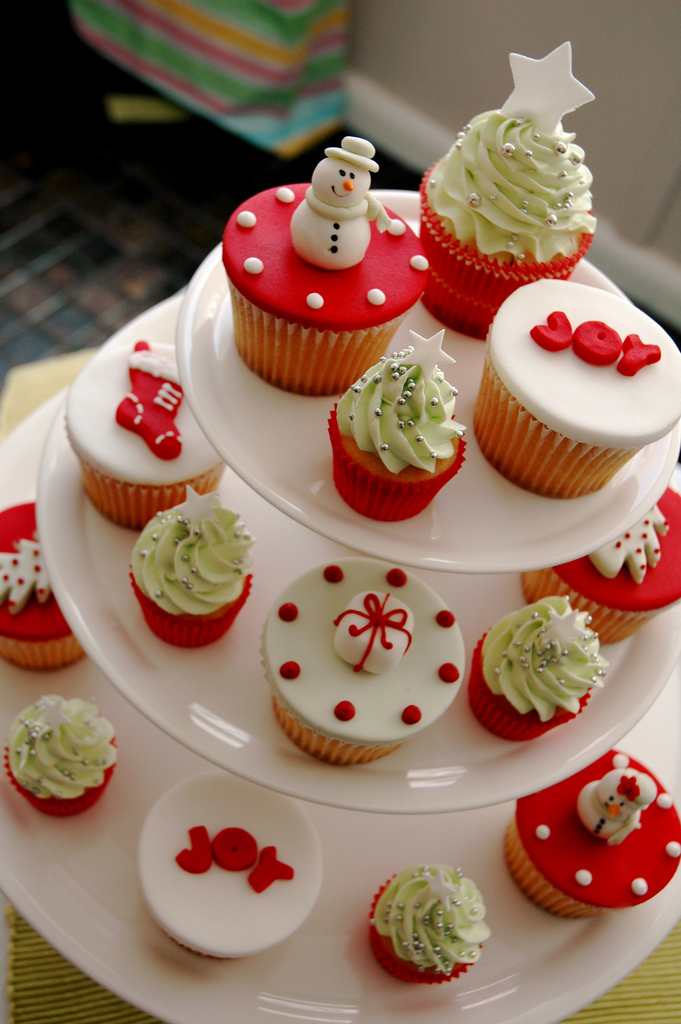 Christmas Cupcake Ideas - CarolineBakker.com