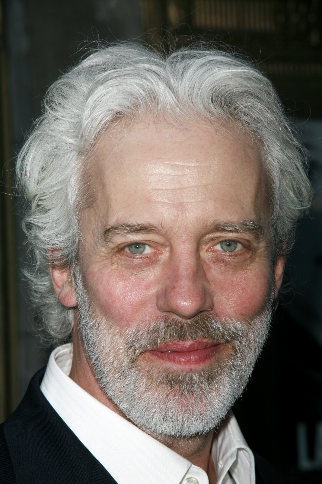 Connecticut Arts Connection: Broadway's Terrence Mann to Host