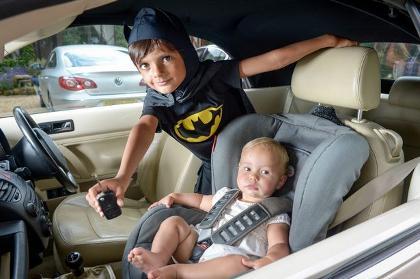 Agen Bonus Poker - Wow... Bocah 5 Tahun Berkostum Batman Melakukan Penyelamatan Bayi Berusia Setahun