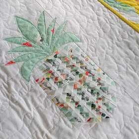 Pineapple Selvage quilt