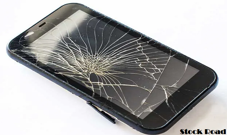 स्मार्टफोन्स टूटी है स्क्रीन तो थोड़ा बचकर! होते हैं ये नुकसान (If the smartphone screen is broken then save a little! these losses occur)