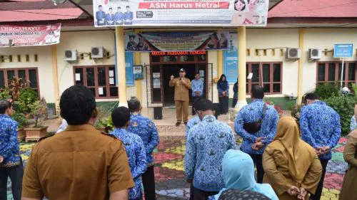 Tingkatkan Disiplin ASN, Wawako Pariaman Sidak ke Kantor Camat Parteng