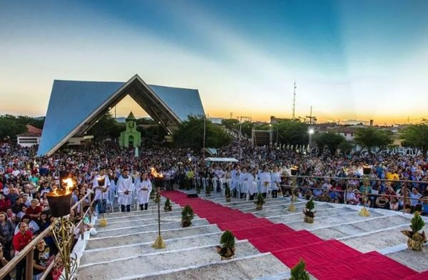 Tradicional Festa de Pentecostes acontecerá na madrugada do dia 19 de Maio na Diocese de Patos