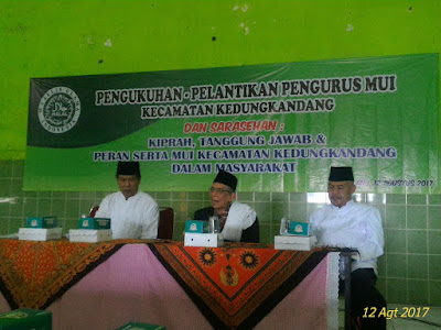 kyai baidlowi memberikan ceramah di kedung kandang