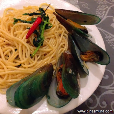 Primero Casa Filipino - Spaghetti aglio e olio