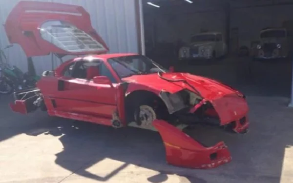 Ferrari F40 restaurada por Gas Monkey