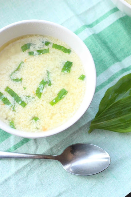 soupe stracciatella aux herbes