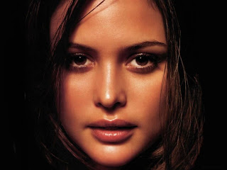 Free unwatermarked wallpapers of Josie Maran at Fullwalls.blogspot.com