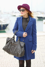 Paola Frani cappotto, cobalt blue coat, Balenciaga work bag, Fashion and Cookies, fashion blogger