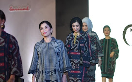 Trunk Show Srikandi BUMN dalam Balutan Tenun Ikat Karya Oscar Lawalata 