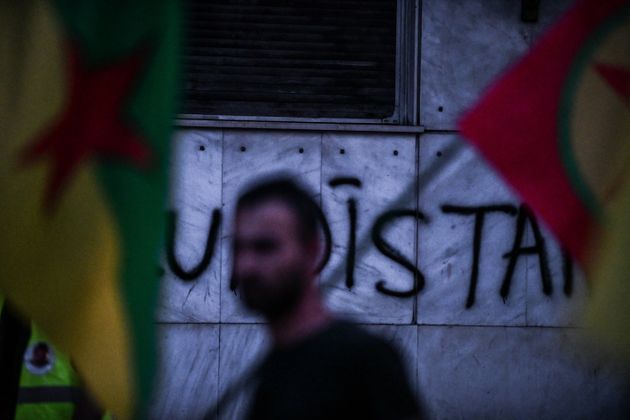 Η ΕΛ.ΑΣ. απαγόρευσε πορεία Κούρδων προς τη τουρκική πρεσβεία