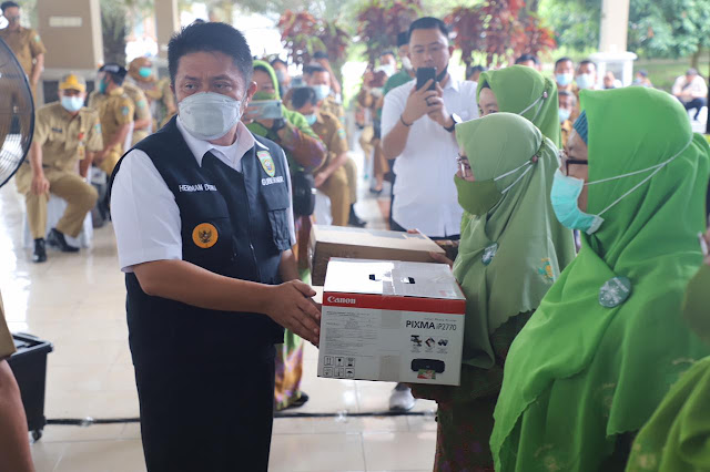 Herman Deru Himbau Muslimat NU Prabumulih Aktif Jadi Contoh Pencegahan Penyebaran Covid