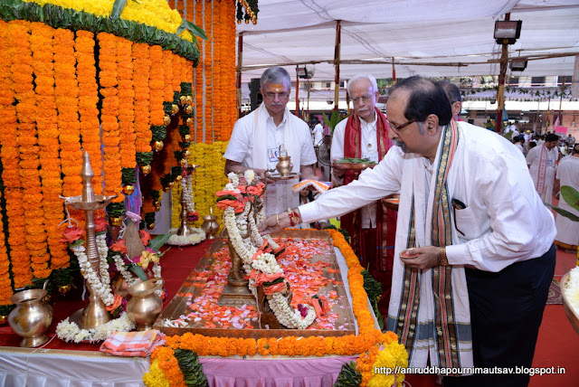 Shraddhavan attending Ramraksha Pathan on Aniruddha Pournima Utsav at Shree Harigurugram, Bandra