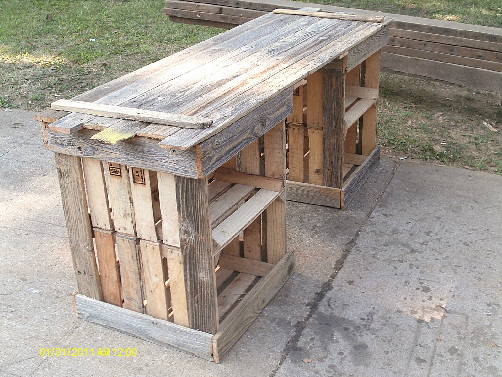 Handmade Rustic & Log Furniture: Rustic Crate Table & Reclaimed Plywood Computer Desk