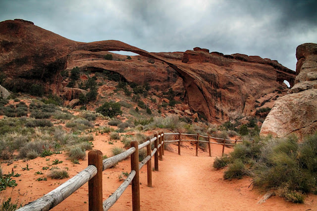 Arches National Park Utah geology travel hiking camping outdoors recreation copyright RocDocTravel.com