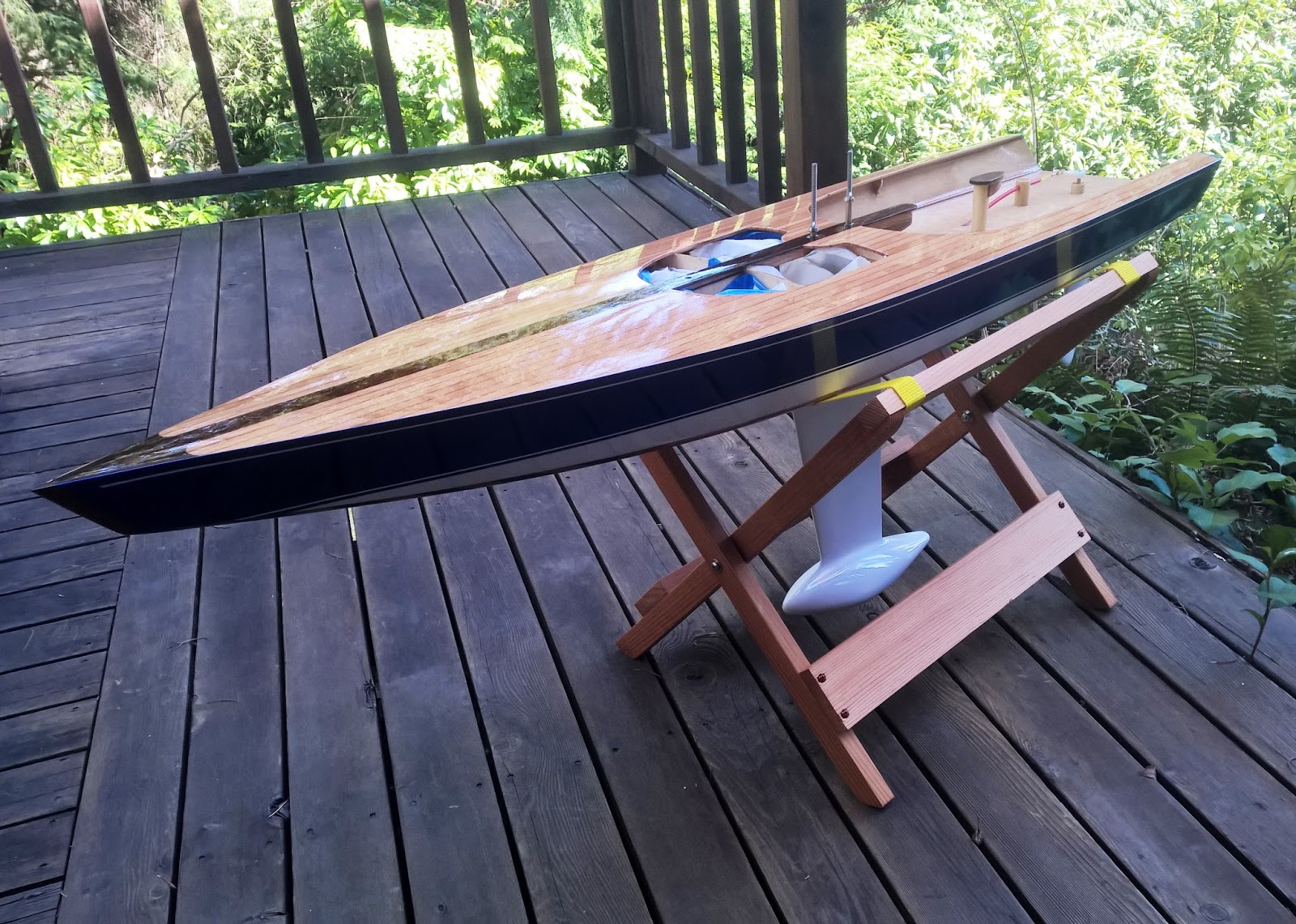 RC Sailboat Stand &amp; Pictures of the Star 475 Cedar Hull