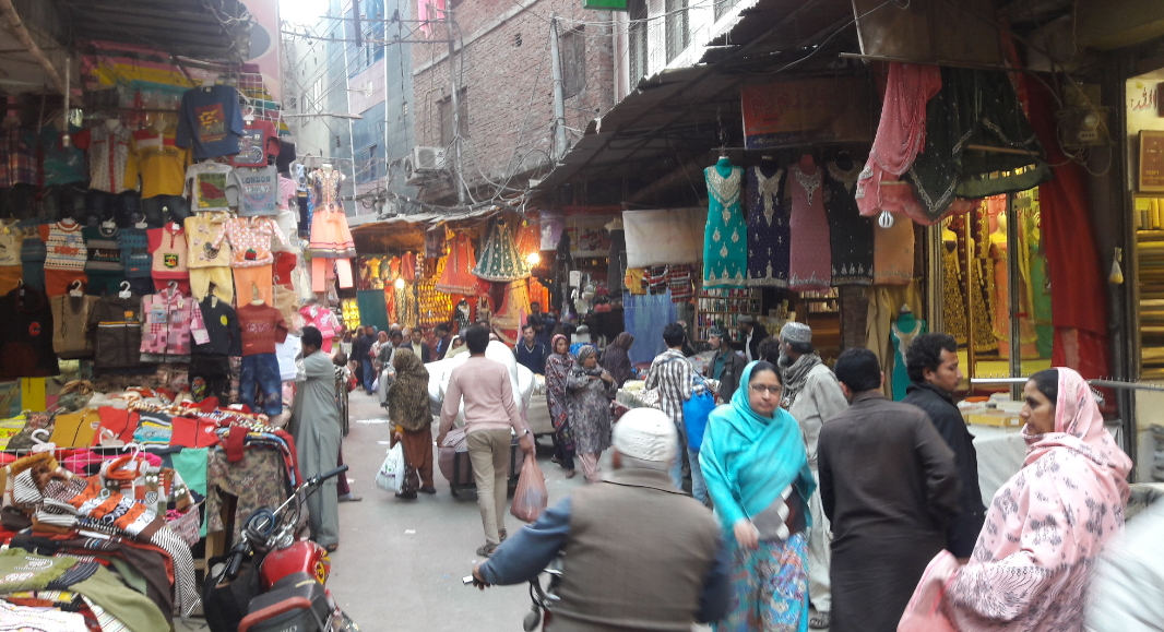 Lahore most famous bazars: KASHMIRI BAZAR
