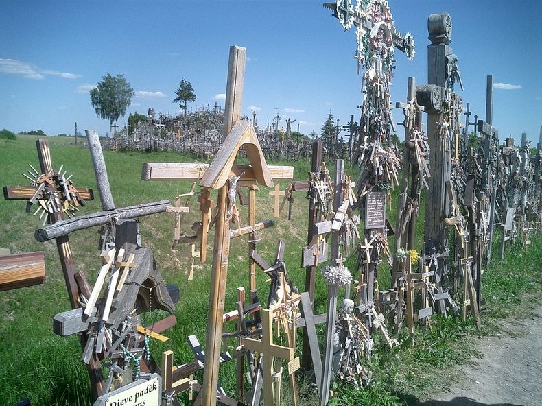 hill-of-crosses-10 hill-of-crosses-10