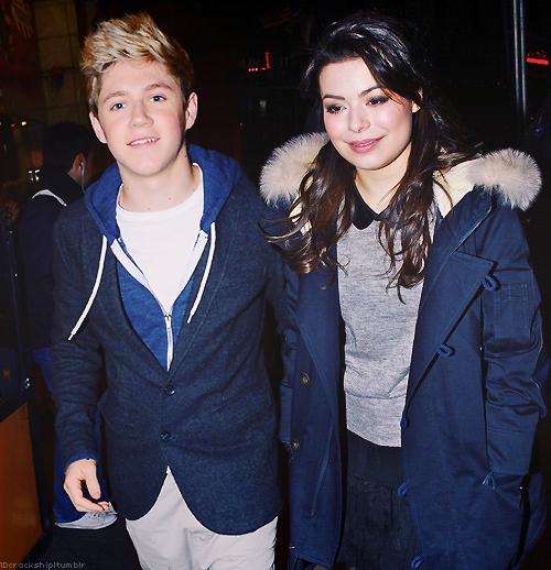 Niall Horan y Miranda Cosgrove