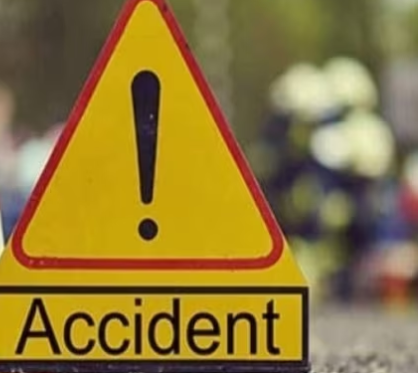 In Rajasthan, a car-bus collision results in 6 fatalities and 2 injuries