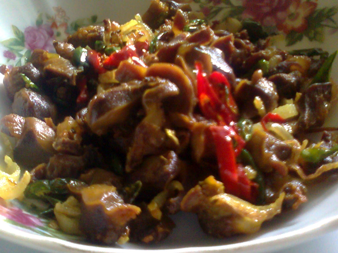 Gelengg@ng Melenggang: Mempedal Ayam Sambal Garing