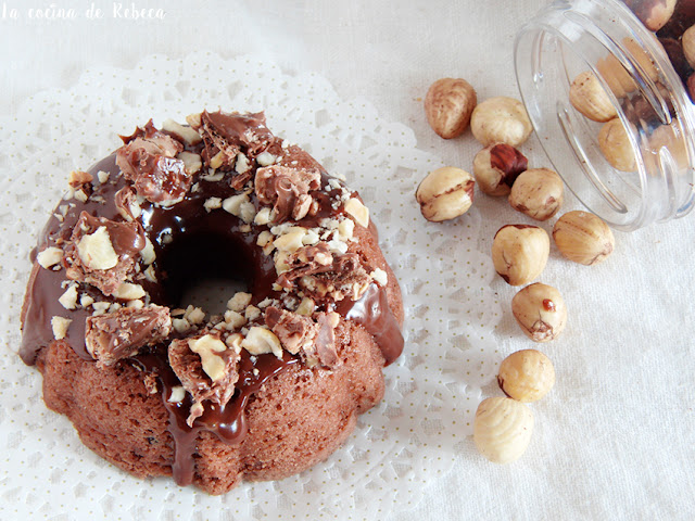 Bizcocho de chocolate y avellanas (o Ferrero Rocher bundt cake)