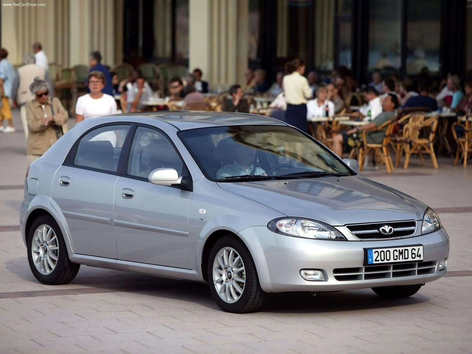 Hình ảnh xe ô tô Daewoo Lacetti CDX 2004 & nội ngoại thất