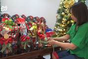 Jelang Natal, Penjualan Pernak-Pernik Natal di Tuban Meningkat