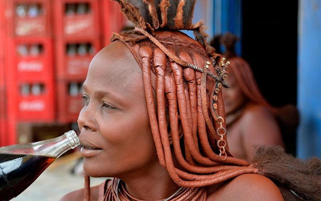 Ναμίμπια: Η άγνωστη φυλή που αυτό που έχει δεν υπάρχει στον υπόλοιπο κόσμο! (ΦΩΤΟ)