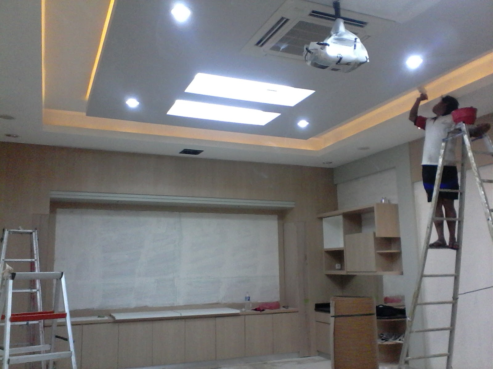 Renovasi Plafon Lis Gypsum dan Finishing Surabaya Gresik 